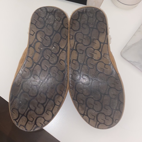 Men’s SCUFF Ugg Slippers - Picture 4 of 4